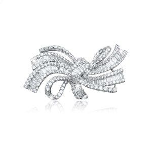 Twisted 218 Round Diamonds 18K White Gold Earrings